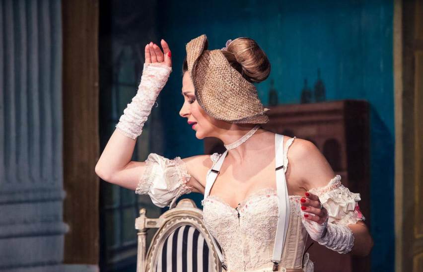 А чой-то ты во фраке