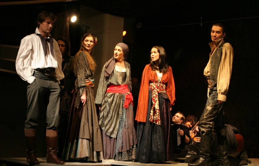 Bakhtale dromensa / Счастливые дороги