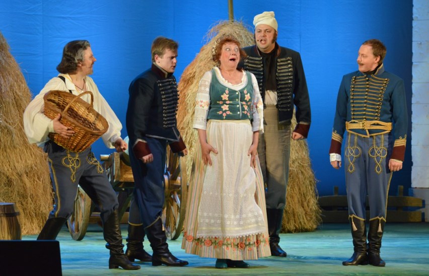 Дамы и гусары