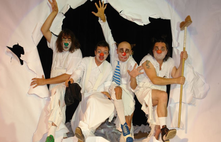 Клоуны и кошки