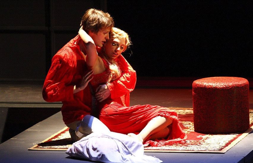 Красное и черное