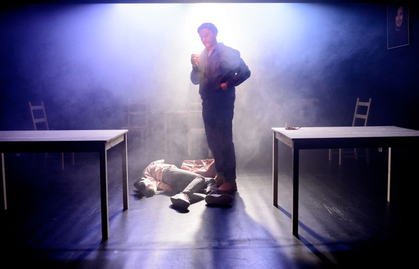 Летели качели