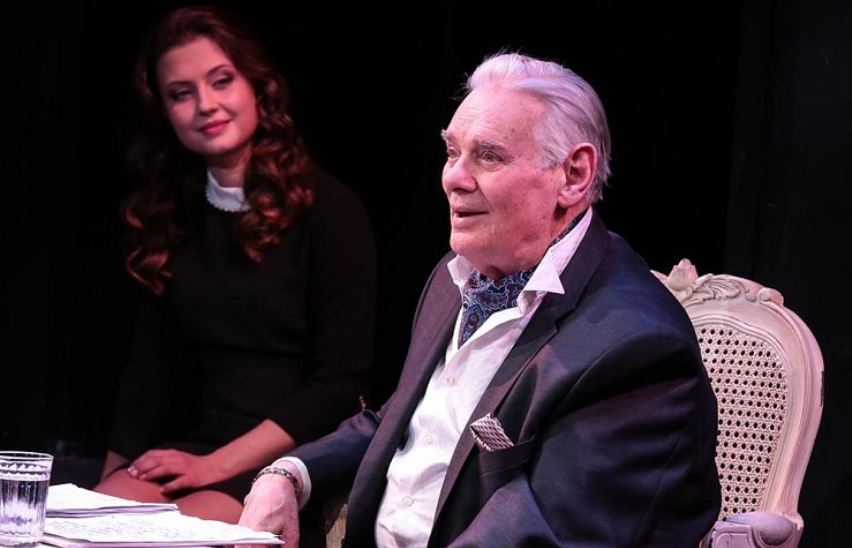 Любовь моя и молодость моя..