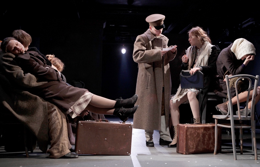 Мадонна с цветком