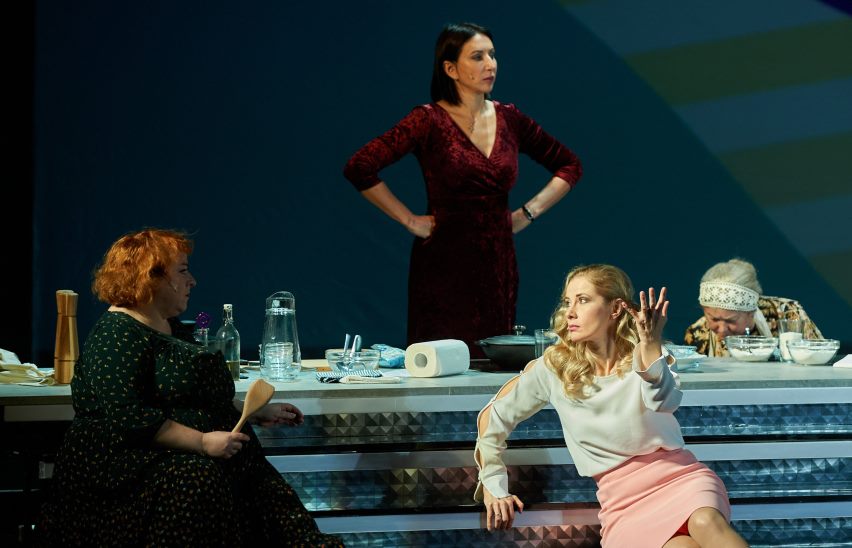 Некурортный роман