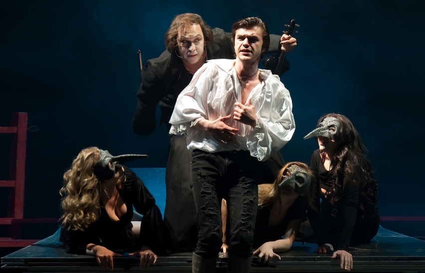 Пир во время чумы. Вариации