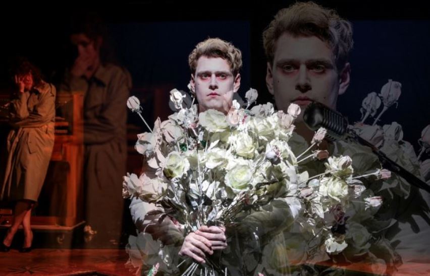 Светит, да не греет