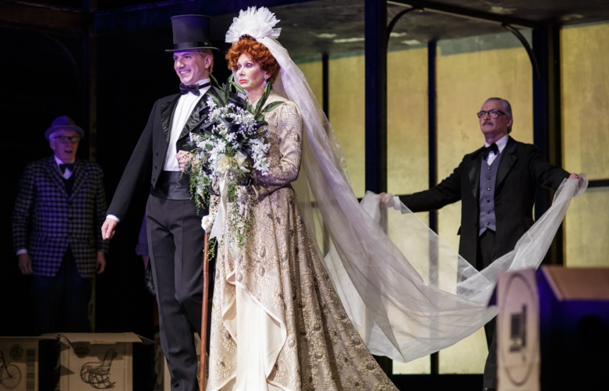 Визит старой дамы