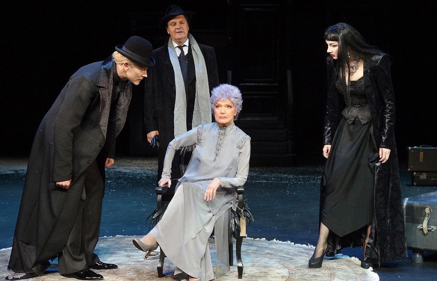 Возьмите зонт, мадам Готье!