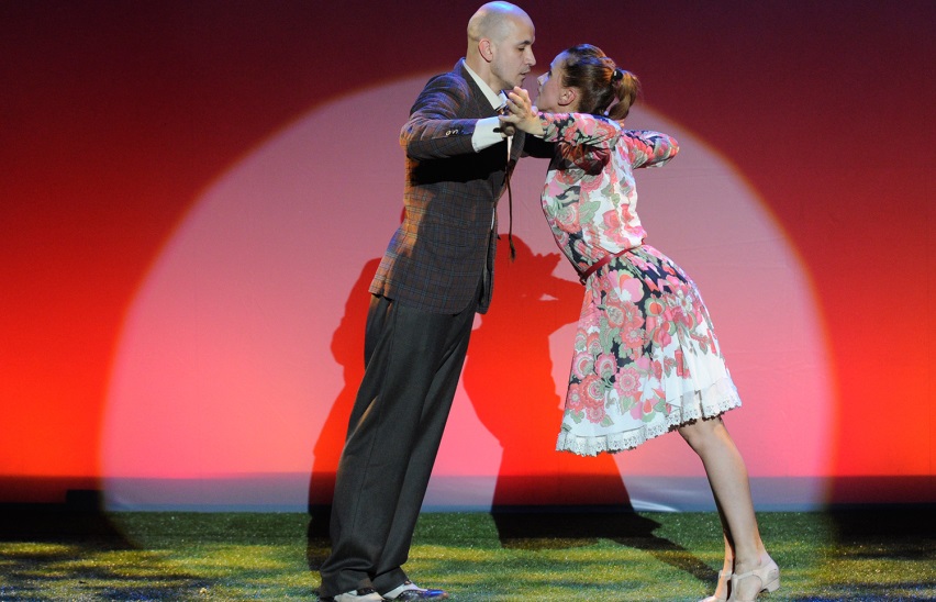 Всюду жизнь