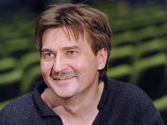 Юрий Бутусов