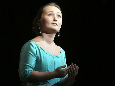 Юлия Лежнева